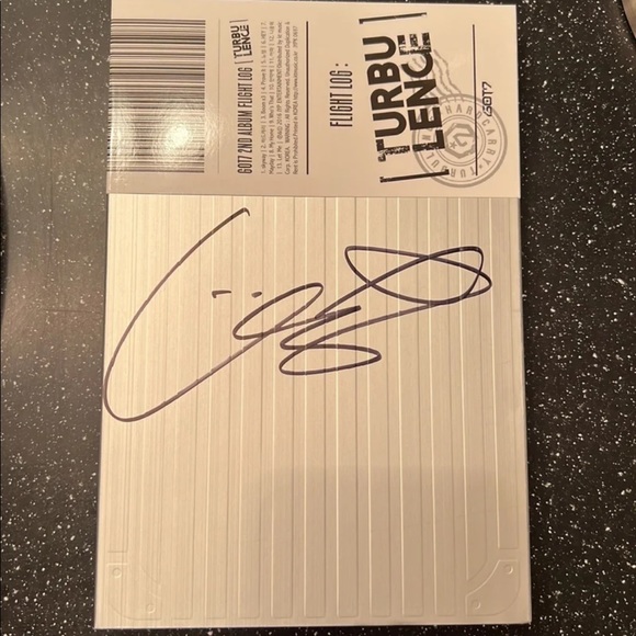 SIGNED GOT7 ALBUM